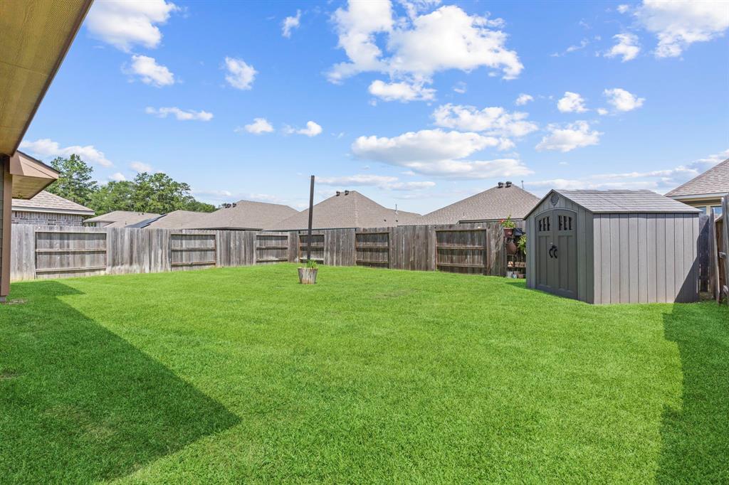3221 Climbing Gardens Court, Conroe, Texas image 30