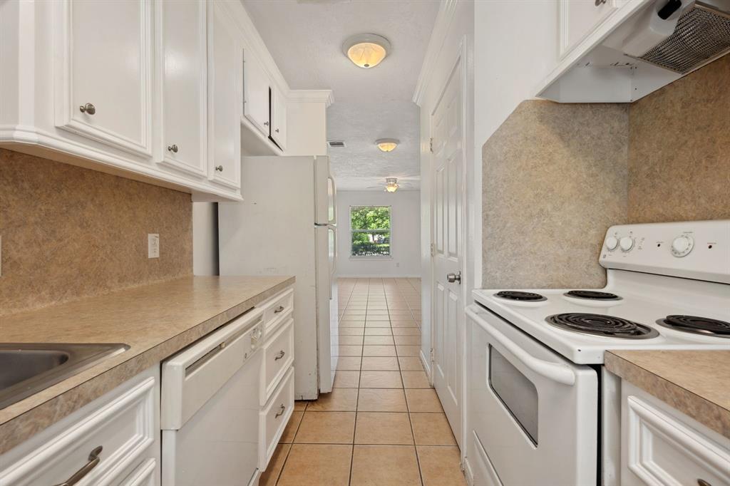 2410 Morning Glory Drive