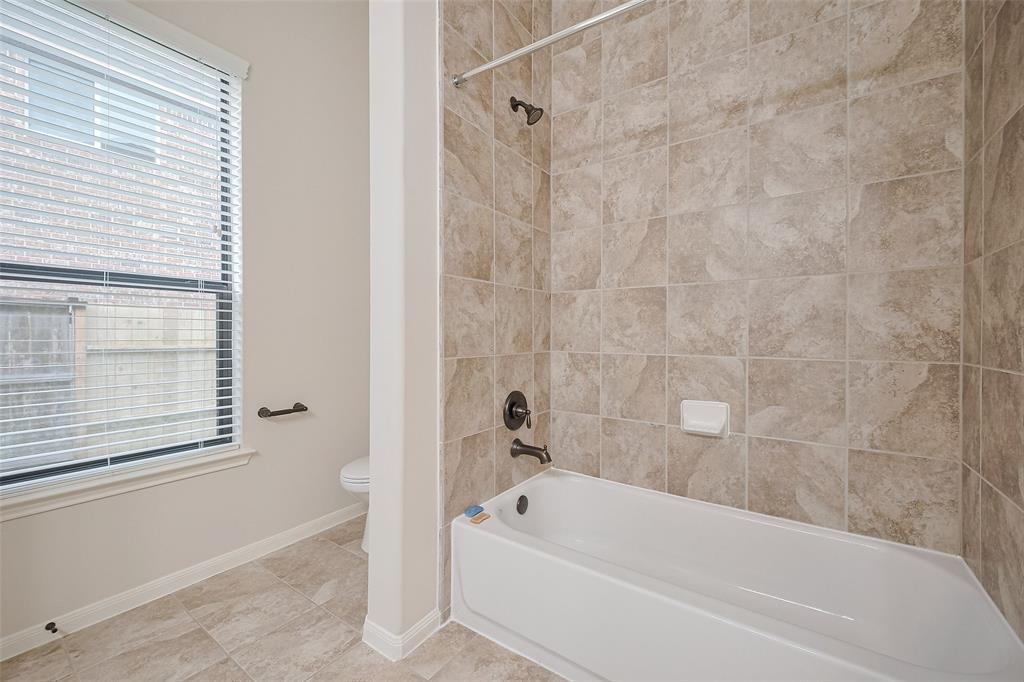 11010 Via Capri Court, Richmond, Texas image 27