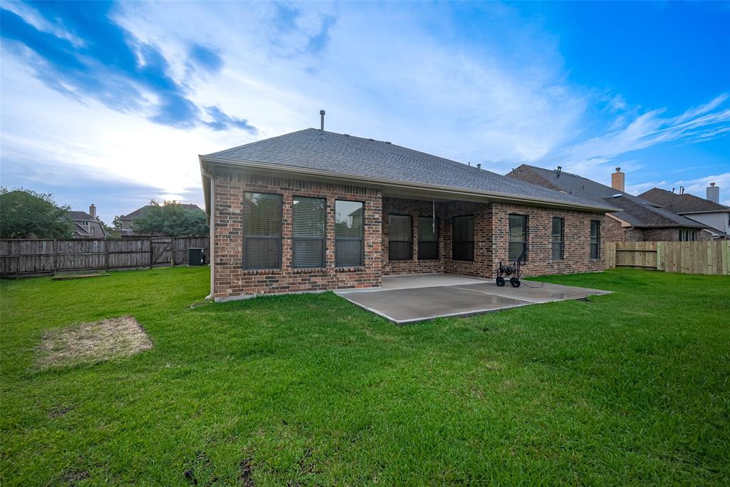 11010 Via Capri Court, Richmond, Texas image 32