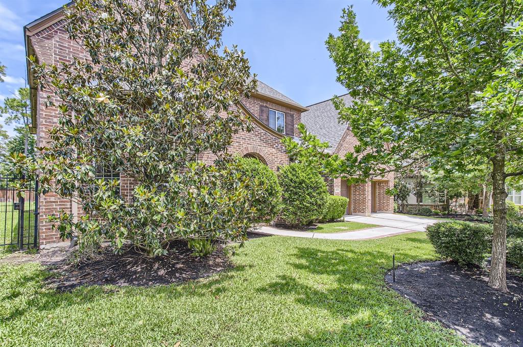 6 Freestone Stream Place