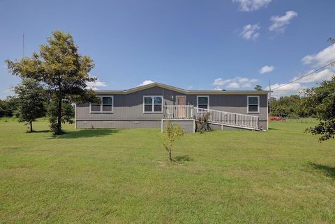 Photo of 327 County Road 1915, Warren, TX 77664 (MLS # 93310382)