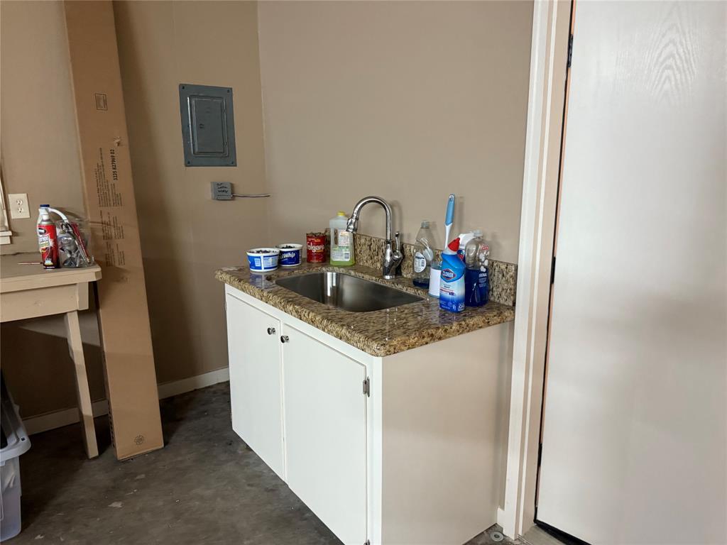 109 Pleasant Street, Bryan, Texas image 6