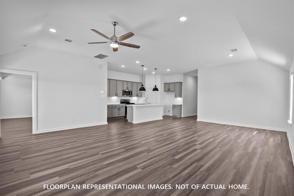 21403 Villa Spruce Lane, Tomball, Texas image 6