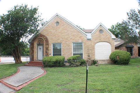 Single Family Residence in Houston TX 6603 Fairfield Street.jpg