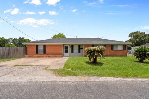 Photo of 815 Rugeley Street, Bay City, TX 77414 (MLS # 43487693)
