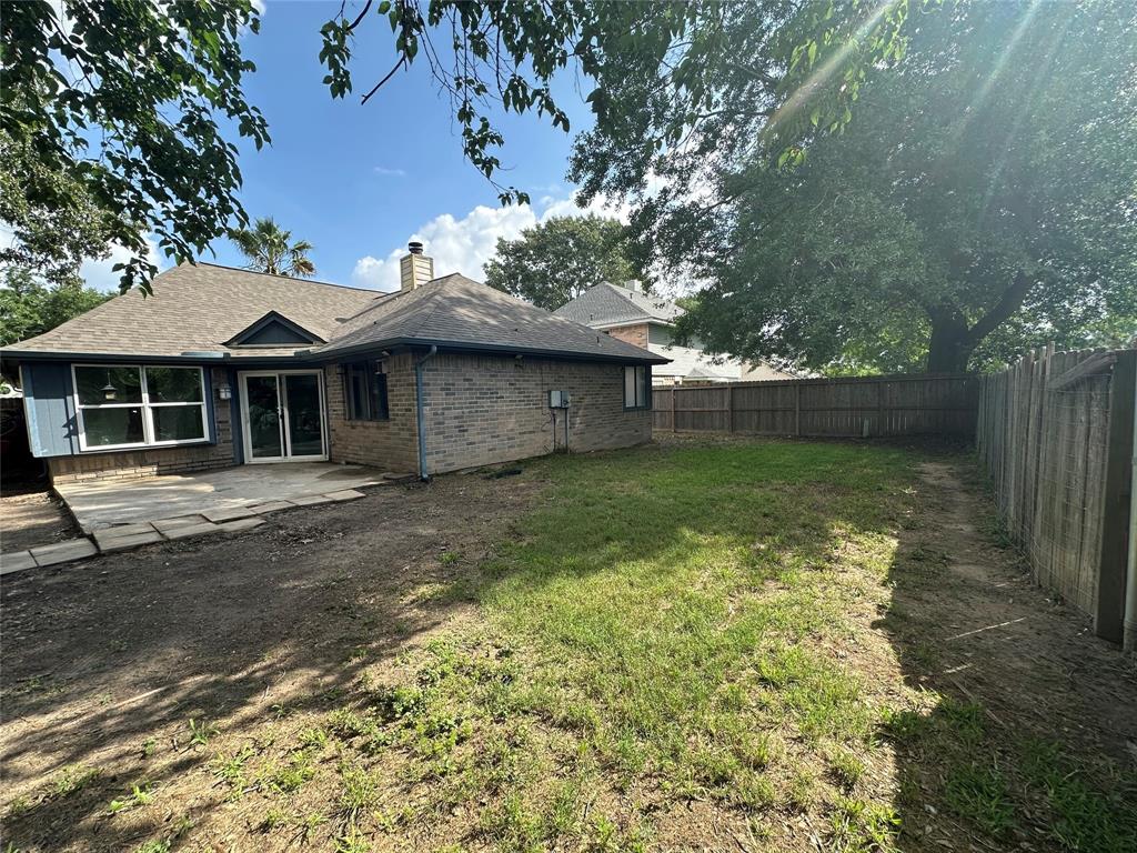 8730 Pines Place Drive, Humble, Texas image 17