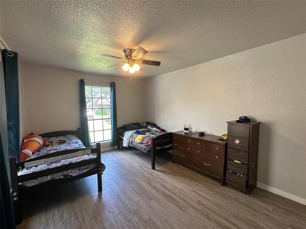 8730 Pines Place Drive, Humble, Texas image 11