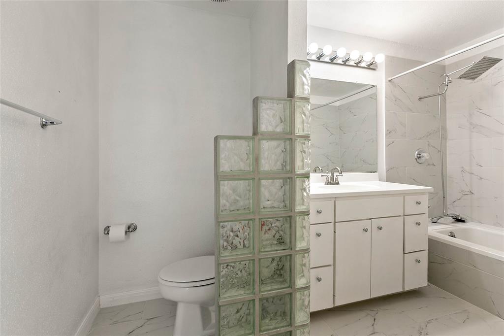 1052 Augusta Drive #101, Houston, Texas image 22