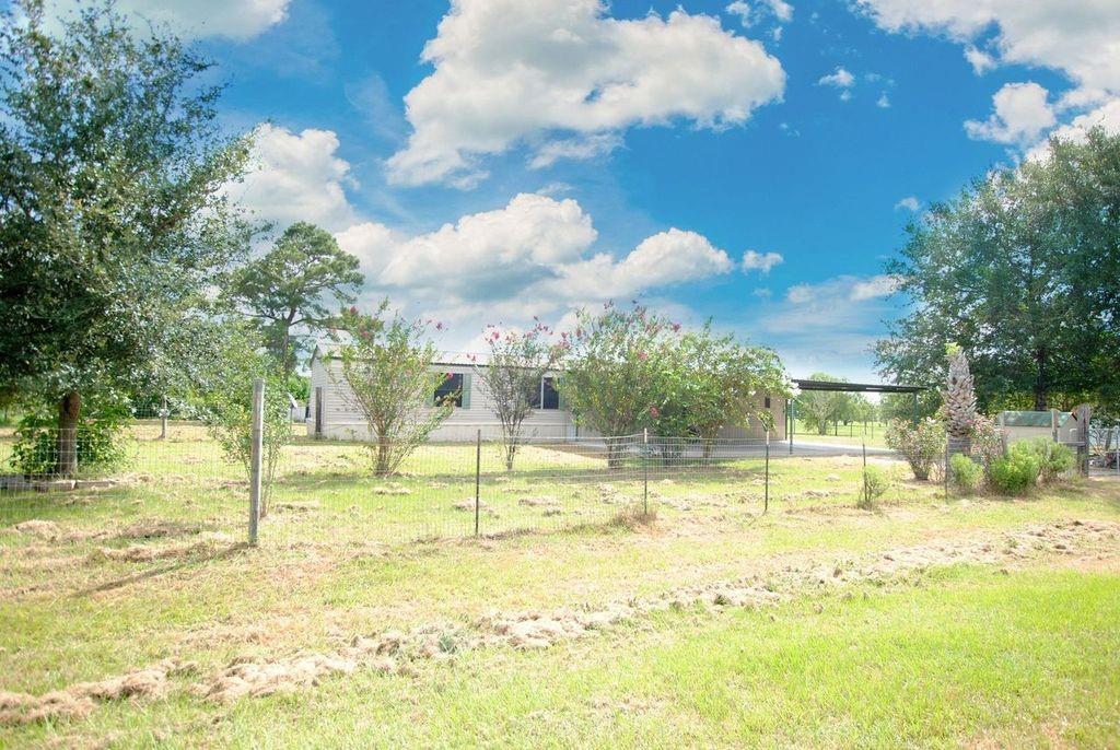 6151 Cathy Lane, Sealy, Texas image 1