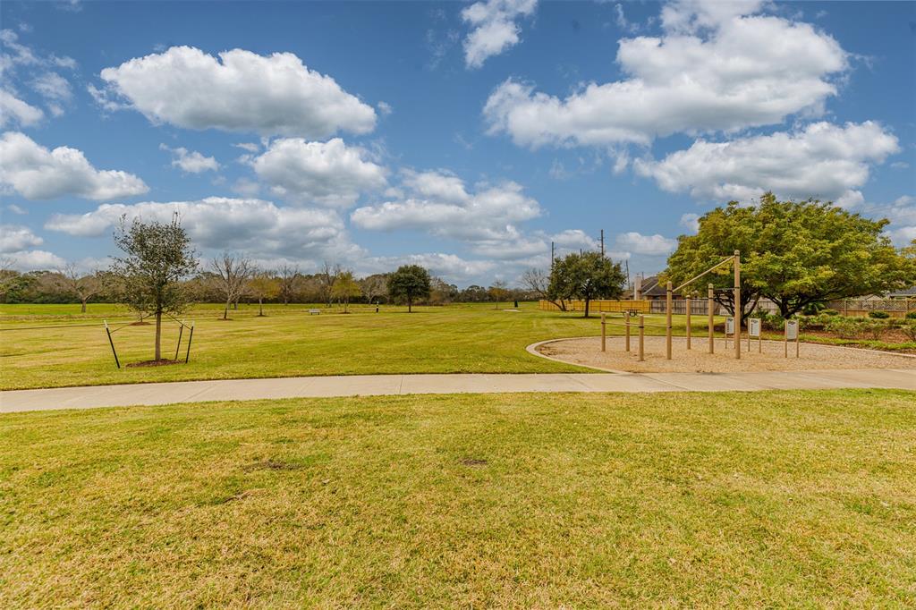 16519 Village View Trail, Sugar Land, Texas image 36