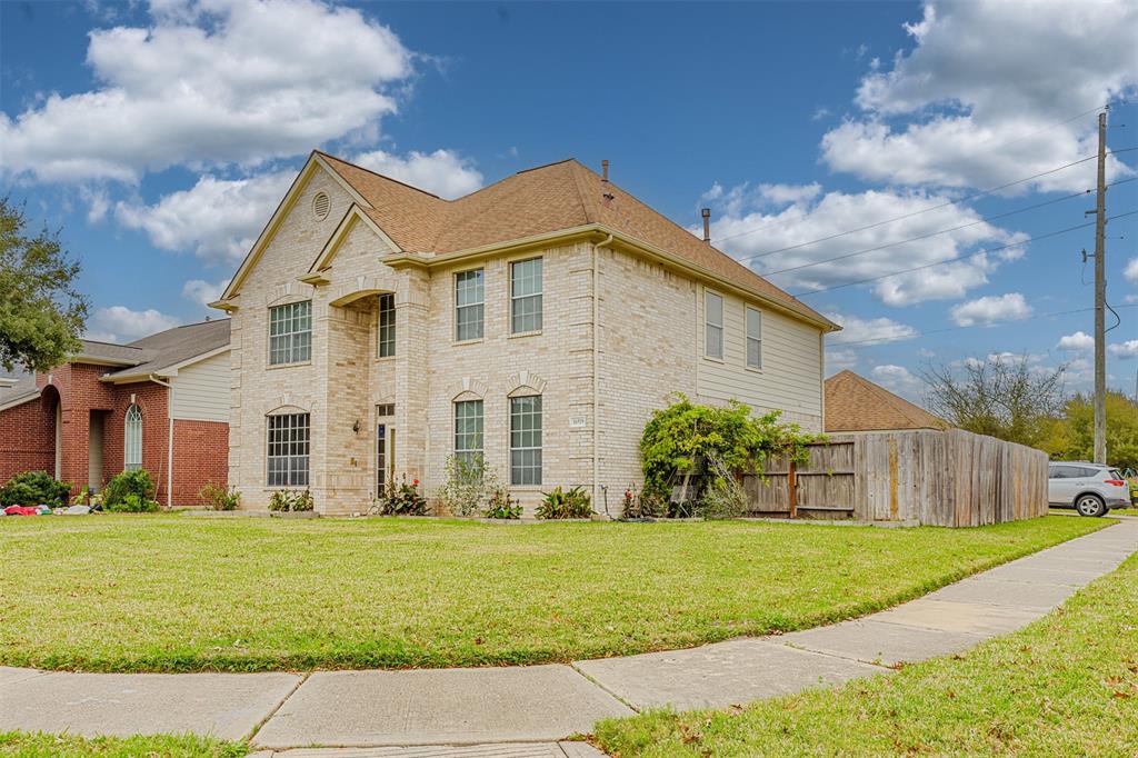 16519 Village View Trail, Sugar Land, Texas image 2