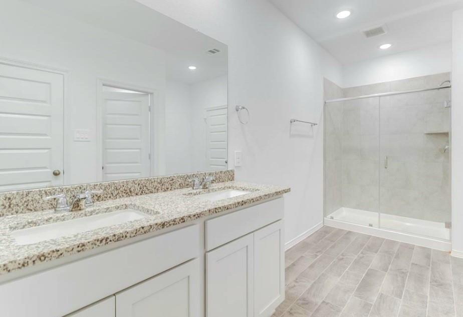 14423 Sunny Bend Way, Conroe, Texas image 6