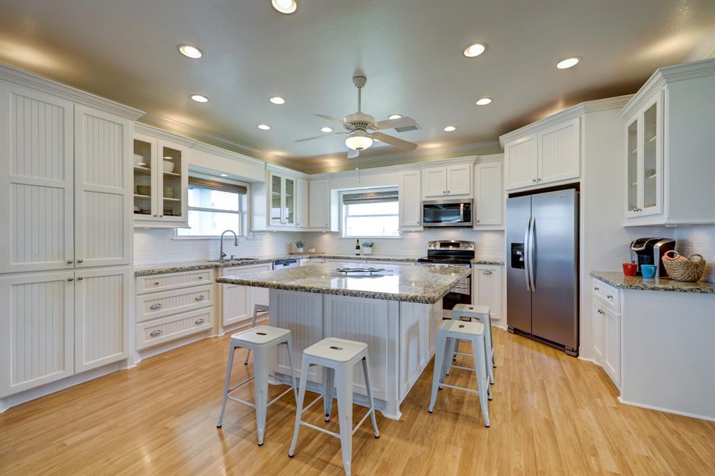 2209 Trout, Crystal Beach, Texas image 16
