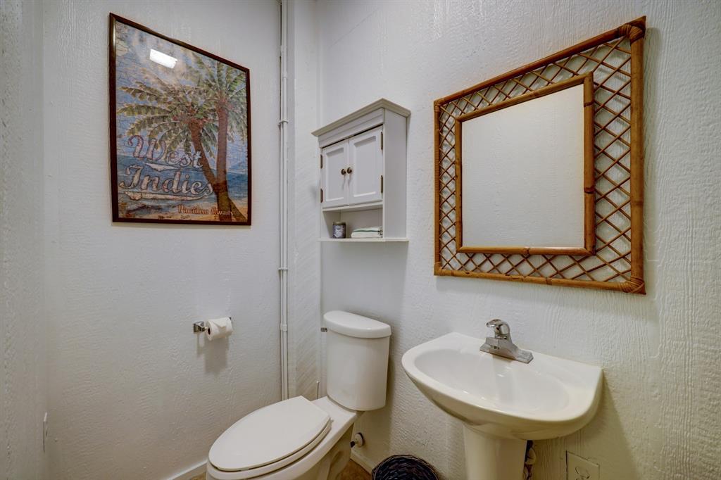 2209 Trout, Crystal Beach, Texas image 17