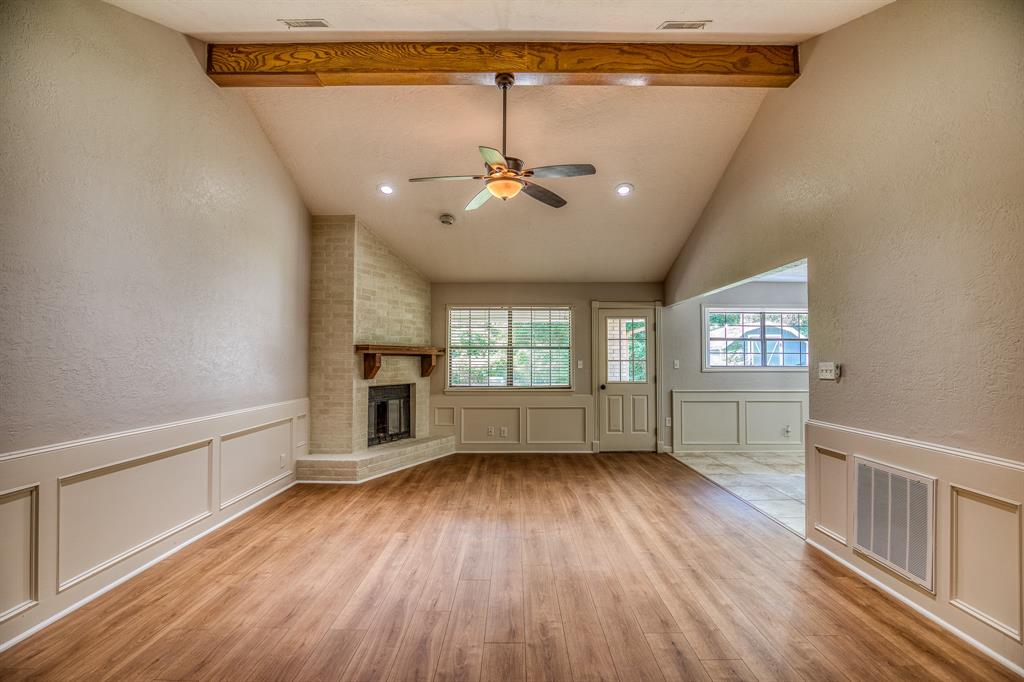 216 Duerr Drive, Bellville, Texas image 5