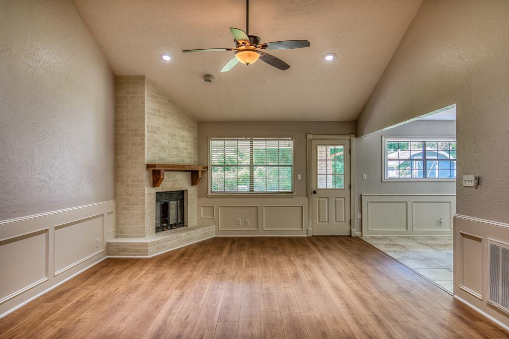 216 Duerr Drive, Bellville, Texas image 6