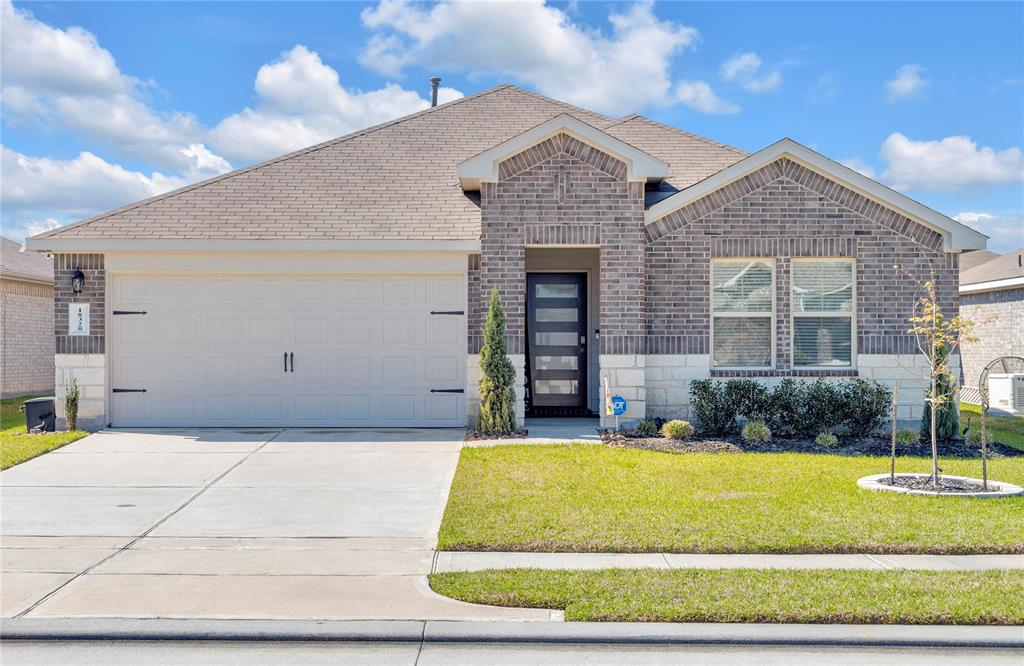18320 Klamath Falls Lane, New Caney, Texas image 1