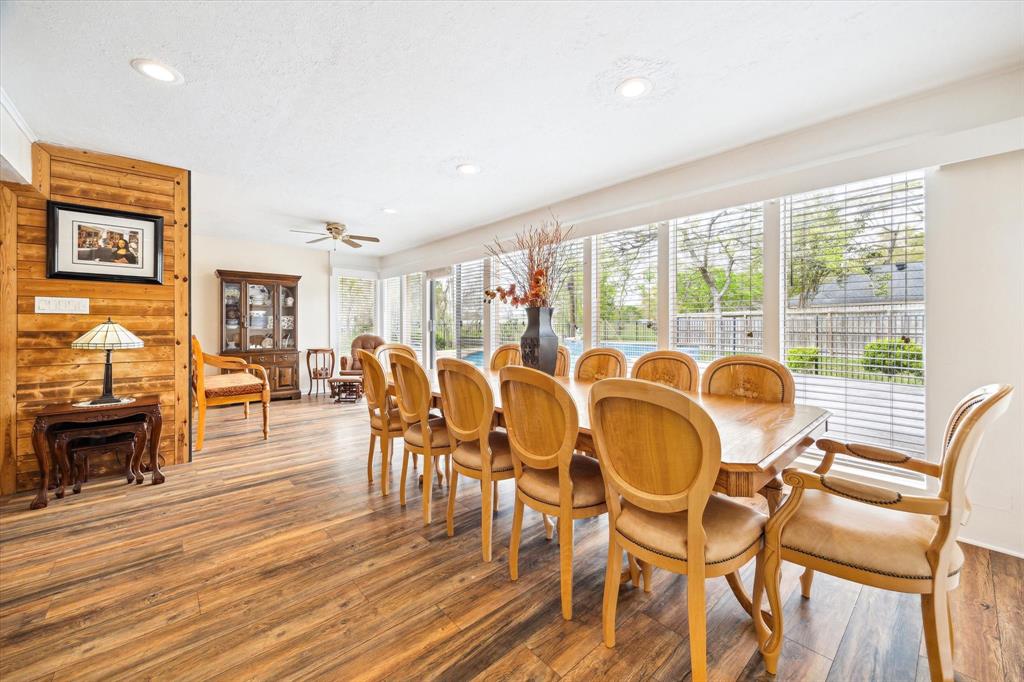 914 Marys Court, Friendswood, Texas image 12