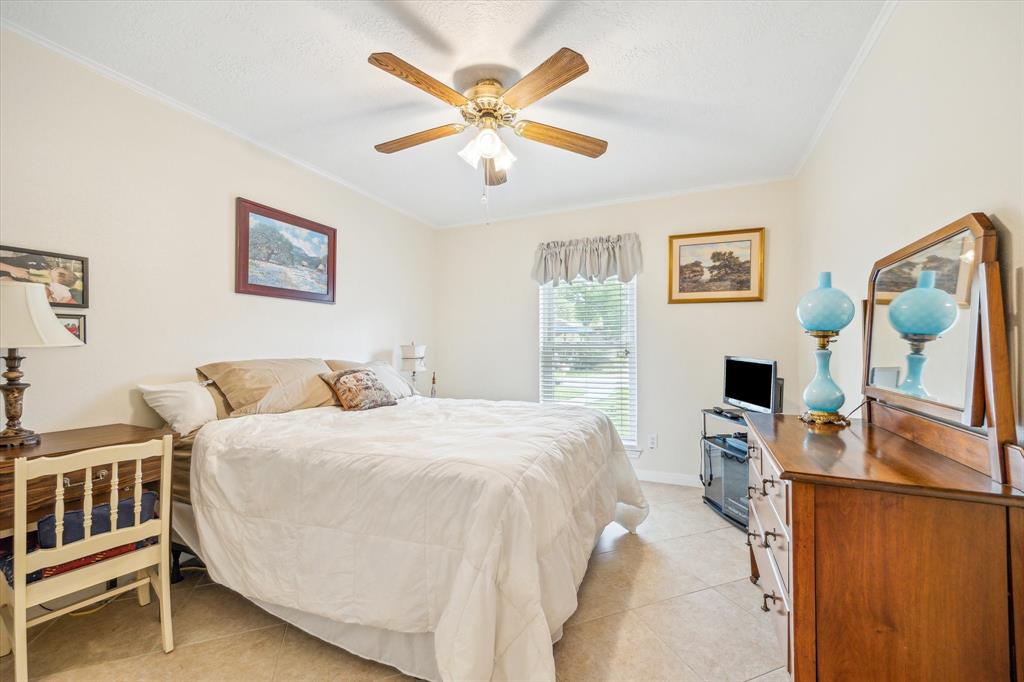 914 Marys Court, Friendswood, Texas image 23