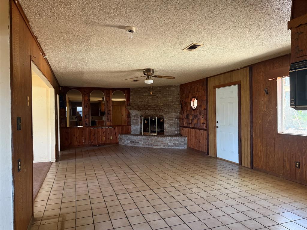 9 N Amburn Road, Texas City, Texas image 3