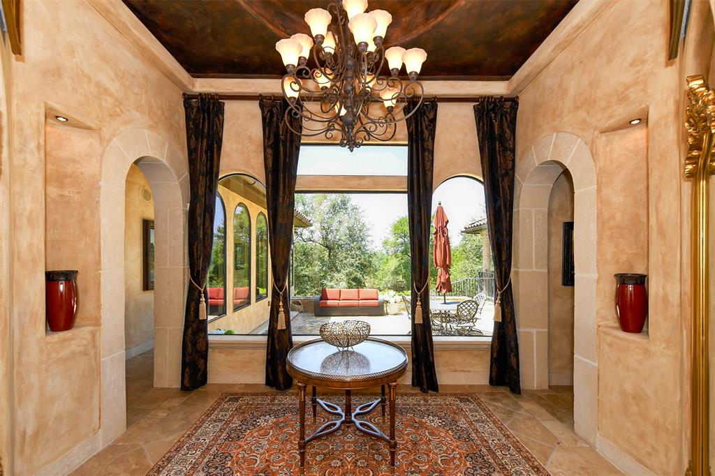464 Paradise Hills