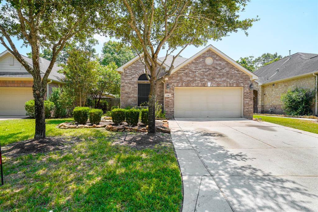 1216 N Riviera Circle, Pearland, Texas image 3