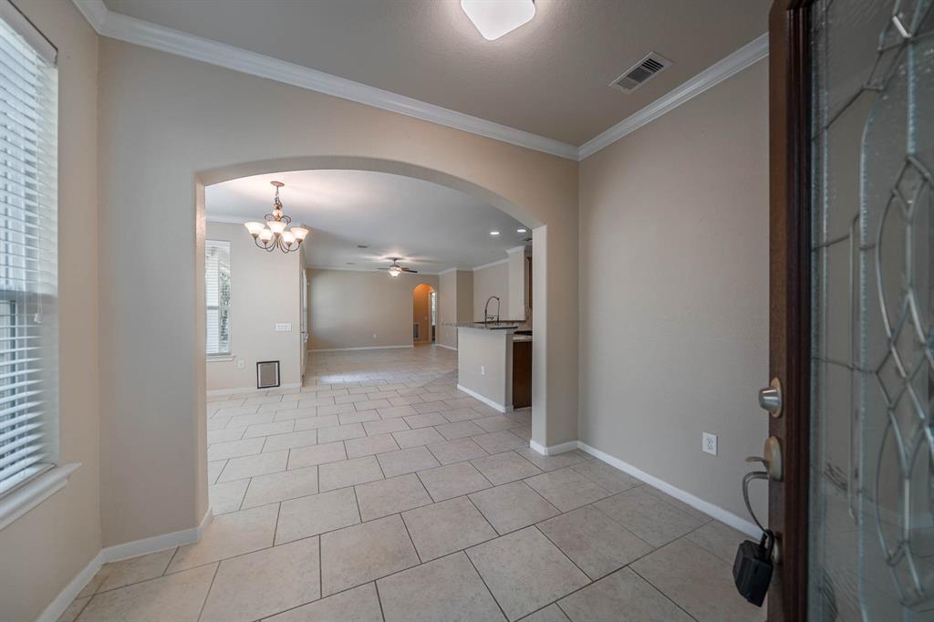 1216 N Riviera Circle, Pearland, Texas image 4