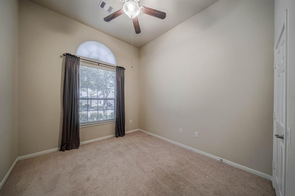 1216 N Riviera Circle, Pearland, Texas image 17