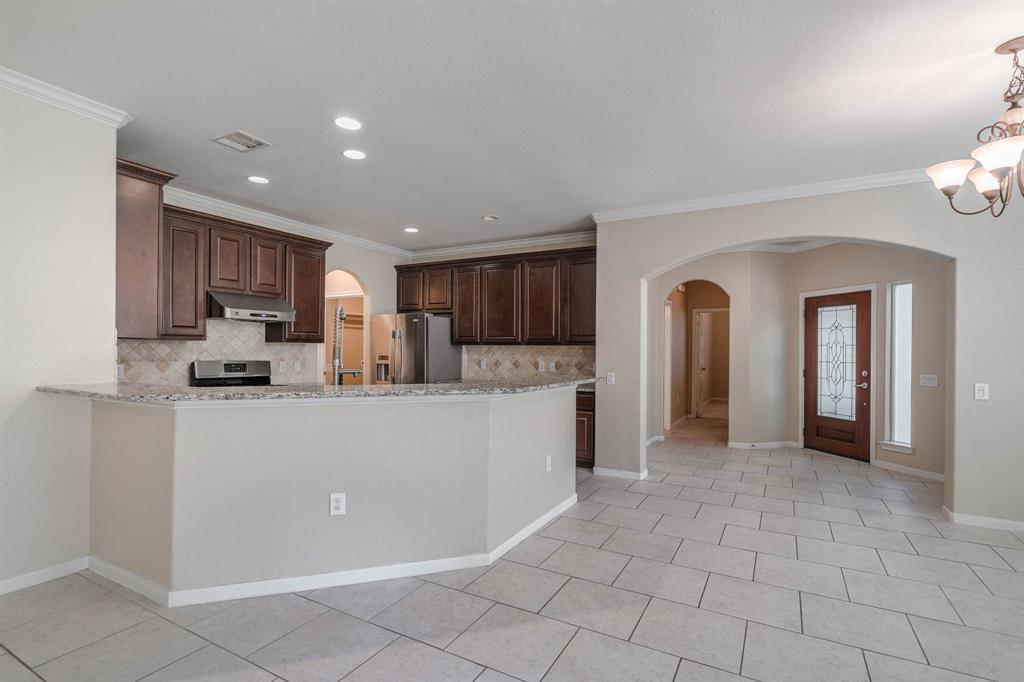 1216 N Riviera Circle, Pearland, Texas image 7