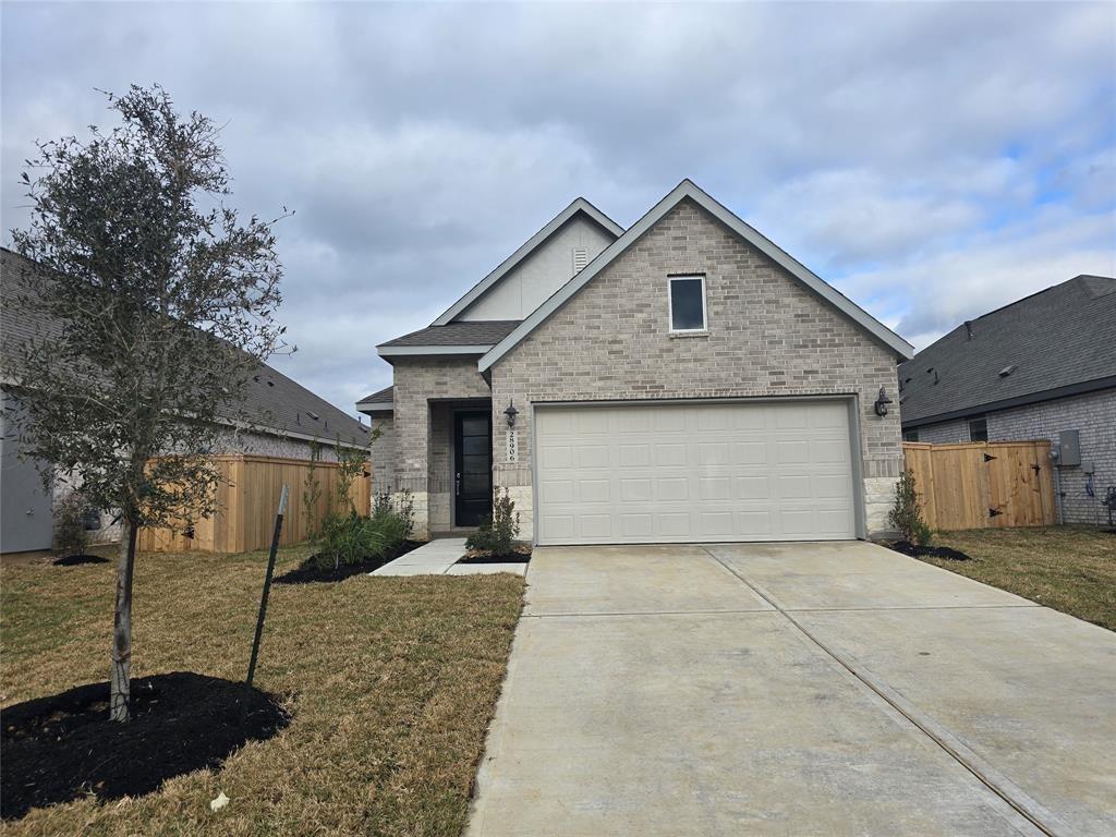 9027 Marbled Duck Drive, Baytown, Texas image 6