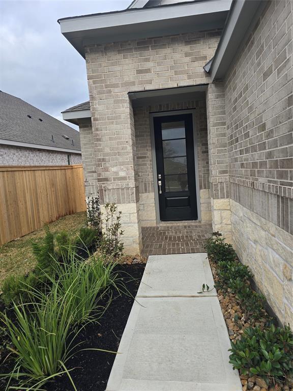 9027 Marbled Duck Drive, Baytown, Texas image 7