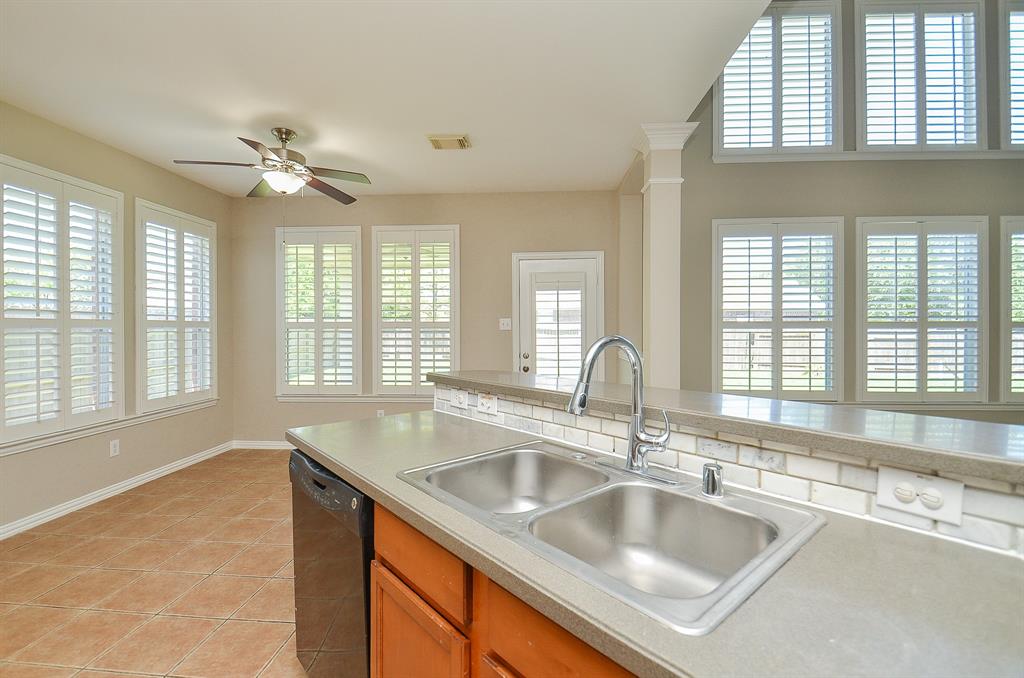 902 Aqua Vista Lane, Rosenberg, Texas image 24