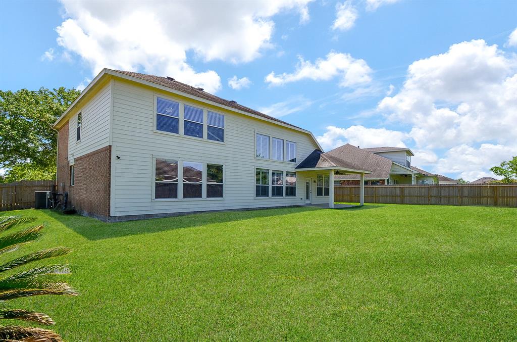 902 Aqua Vista Lane, Rosenberg, Texas image 10