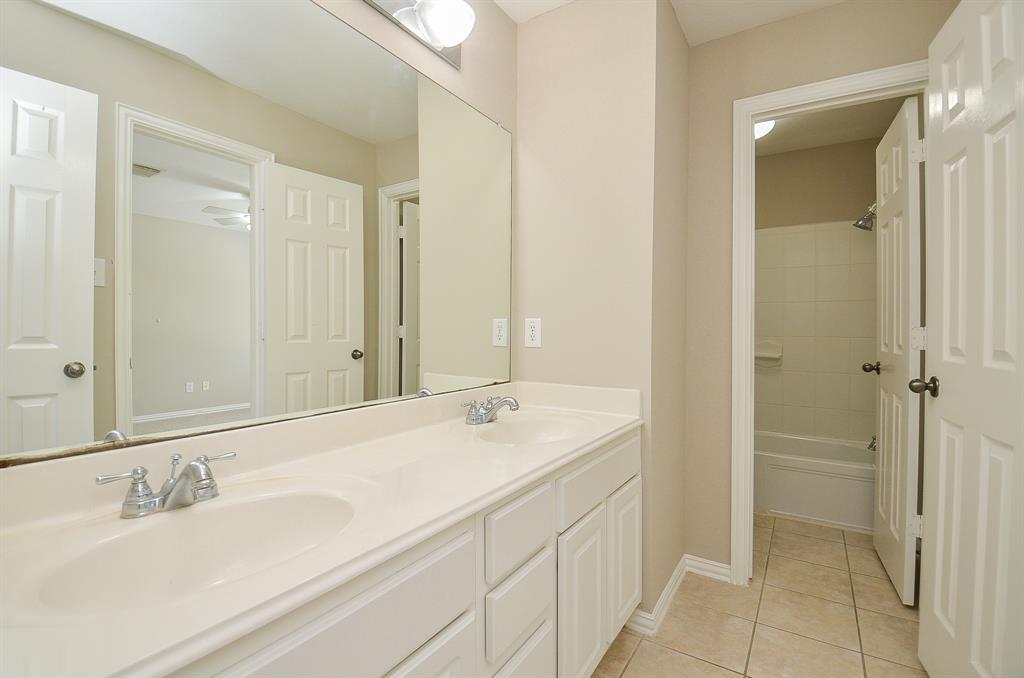 902 Aqua Vista Lane, Rosenberg, Texas image 45