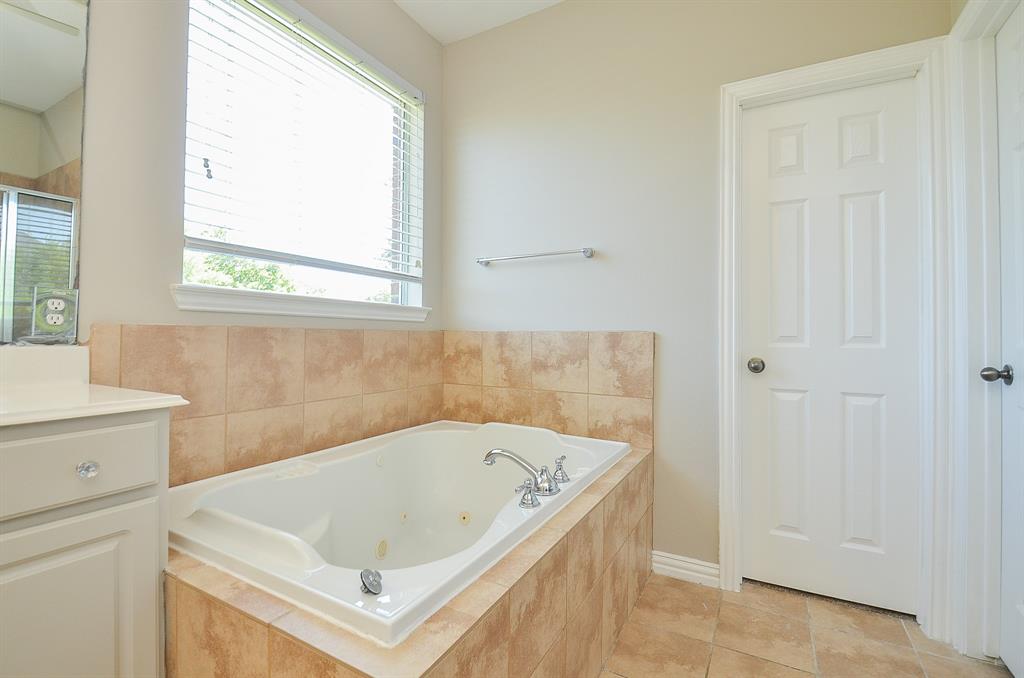 902 Aqua Vista Lane, Rosenberg, Texas image 37