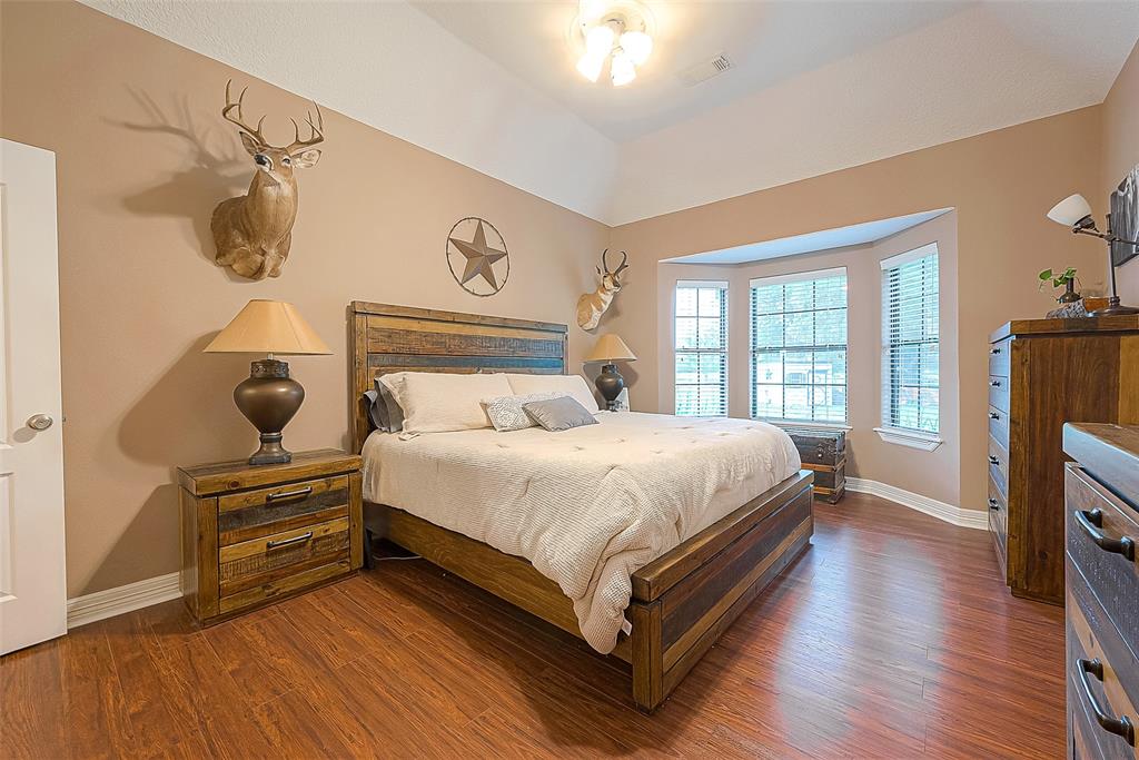 638 Winchester Trail, Angleton, Texas image 27