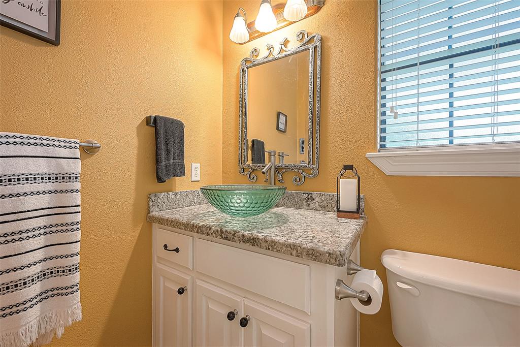 638 Winchester Trail, Angleton, Texas image 23