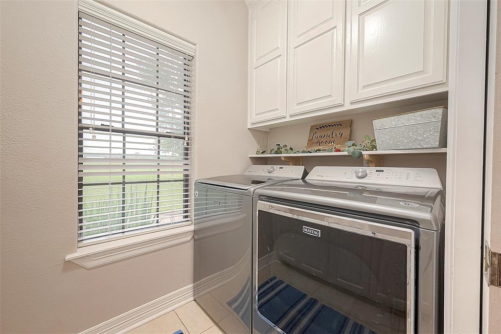 638 Winchester Trail, Angleton, Texas image 19