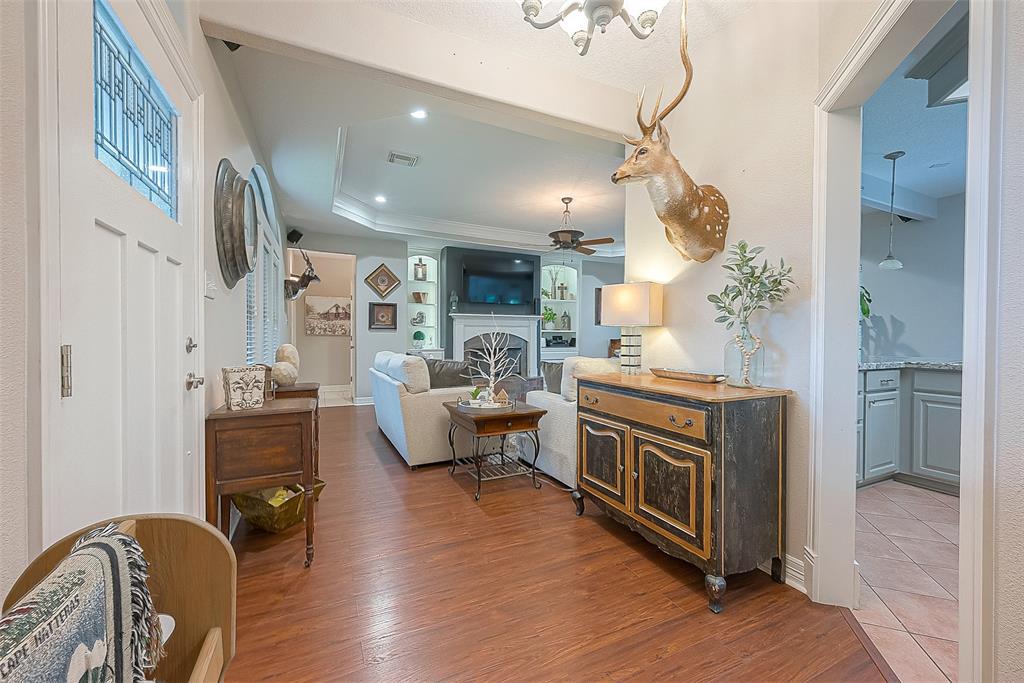638 Winchester Trail, Angleton, Texas image 4