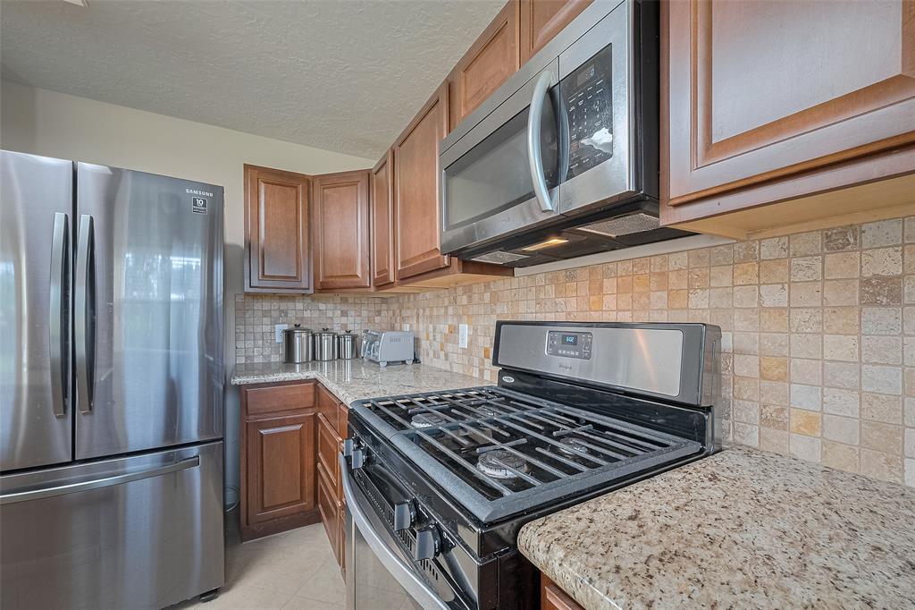 21306 Wildcroft Drive, Katy, Texas image 17