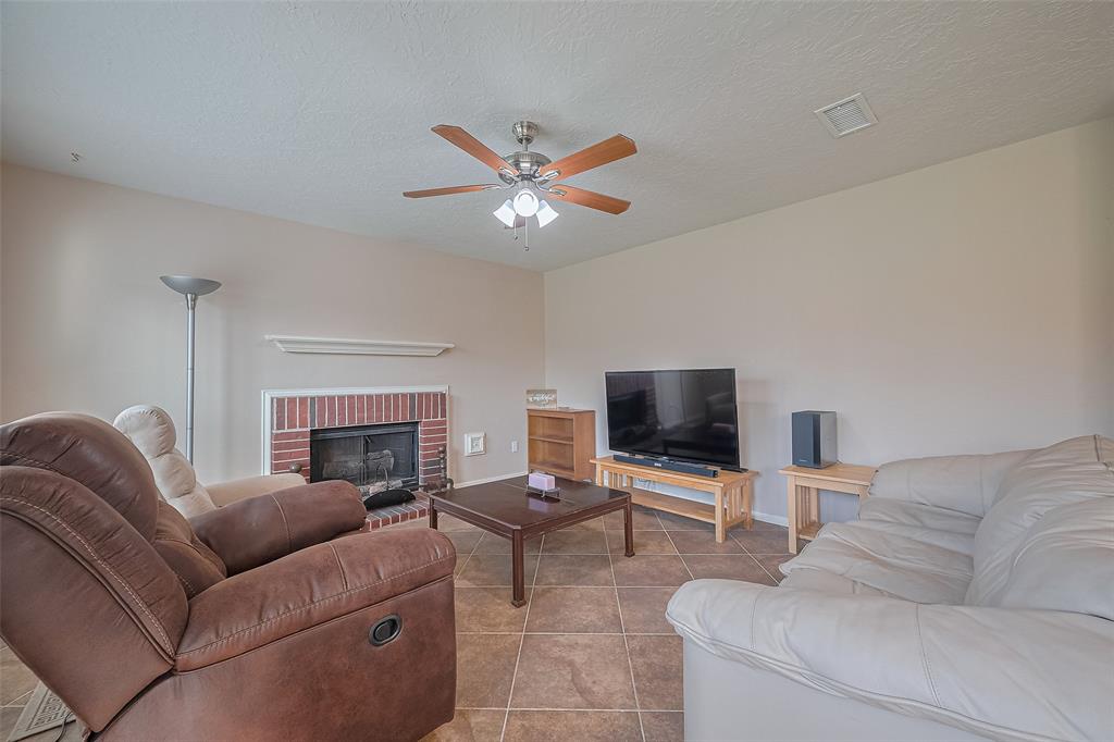 21306 Wildcroft Drive, Katy, Texas image 12