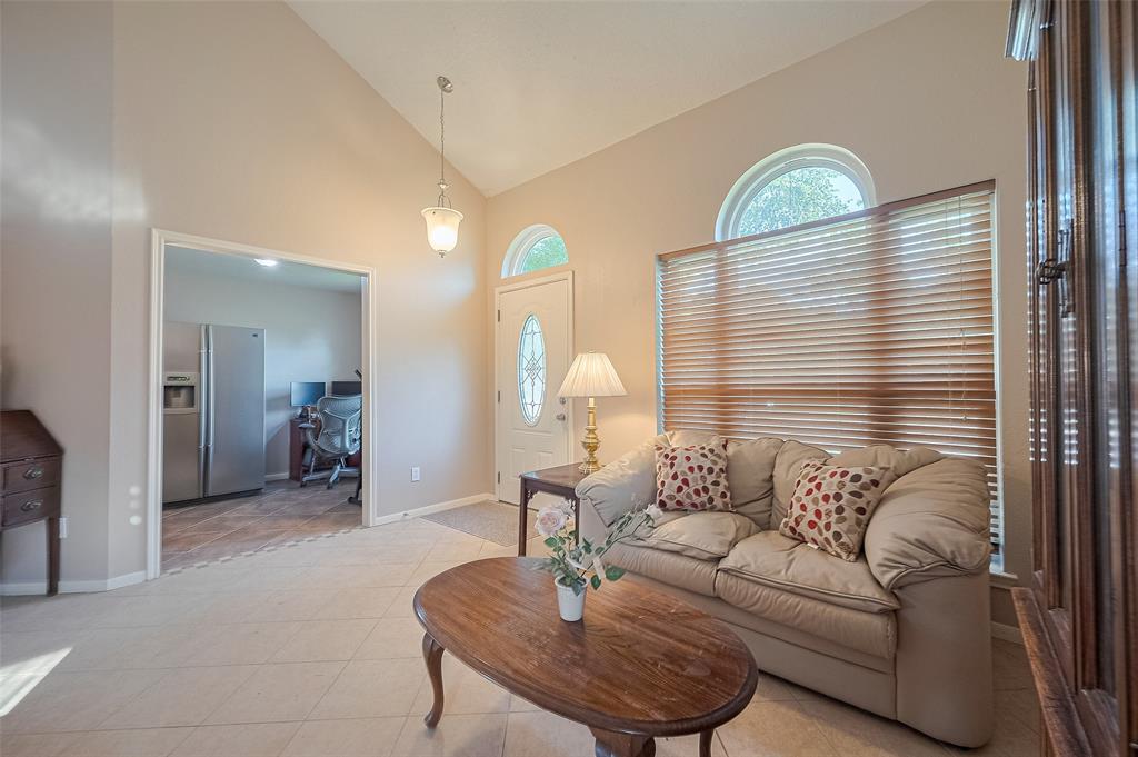 21306 Wildcroft Drive, Katy, Texas image 3