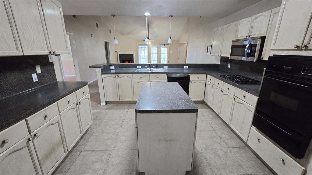 1511 Leadenhall Circle, Channelview, Texas image 12