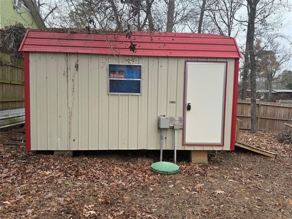 136 Roan, Onalaska, Texas image 4