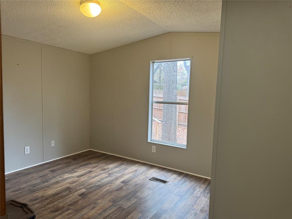 136 Roan, Onalaska, Texas image 11