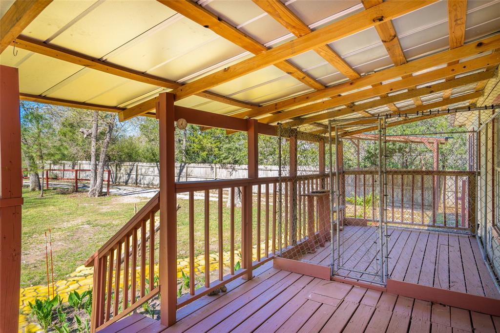 163 Lost Pine Drive, Bastrop, Texas image 3