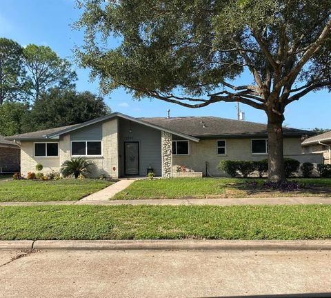 Single Family Residence in Houston TX 12510 Donegal Way.jpg