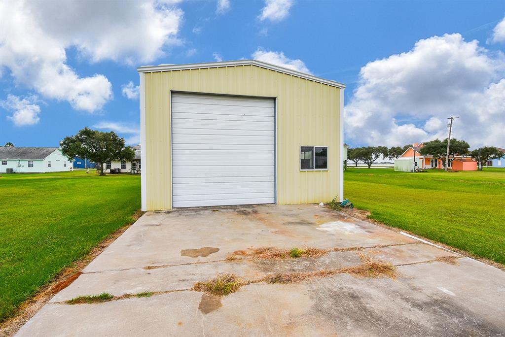 1723 W Bayshore Drive, Palacios, Texas image 45