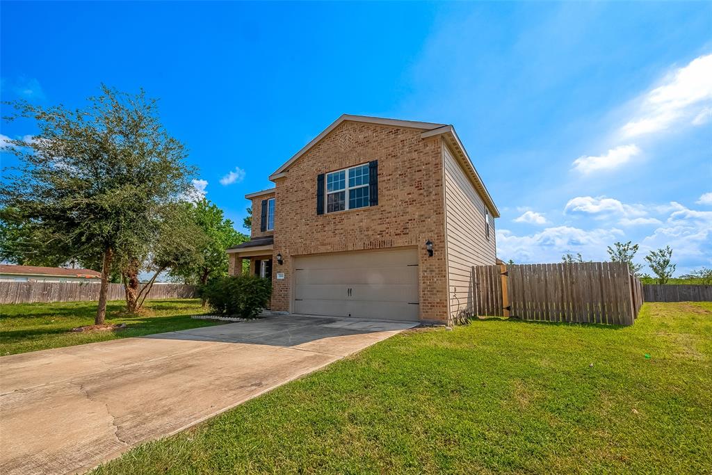 2818 Tracy Lane, Highlands, Texas image 3